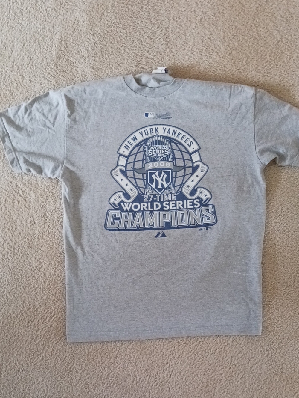 NY Yankees 2009 World Series Champions tshirt large